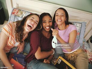 3 Young woman Gals On Couch