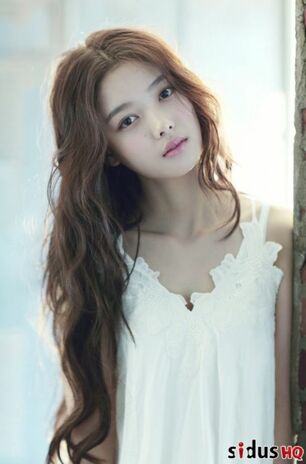 Kim Yoo-jung (김유정) - Pic in