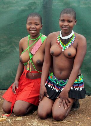Buxomy bare african damsels from
